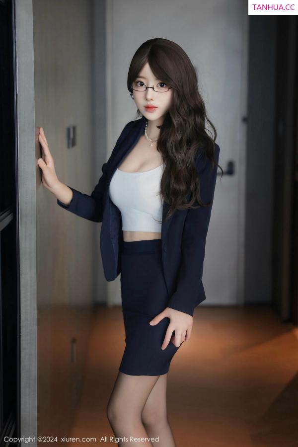 [XiuRen]高清写真图 2024.11.22 No.9486 桃妖夭 黑丝美腿